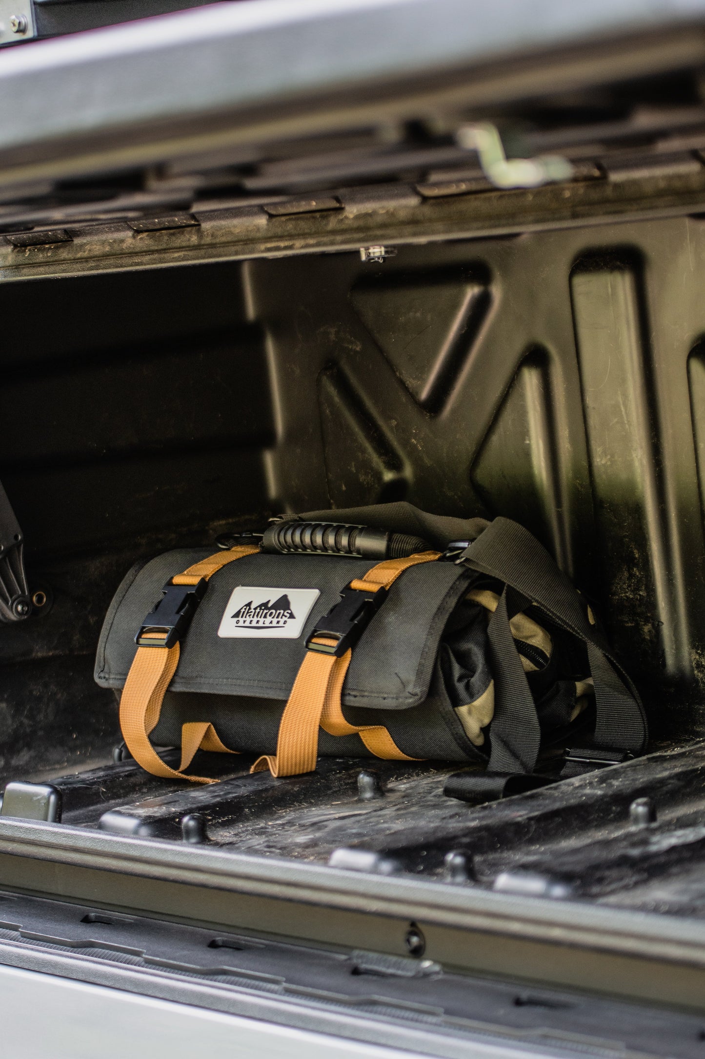 Roll Gear Stowage 4 x Hook-n-Loop Pouches