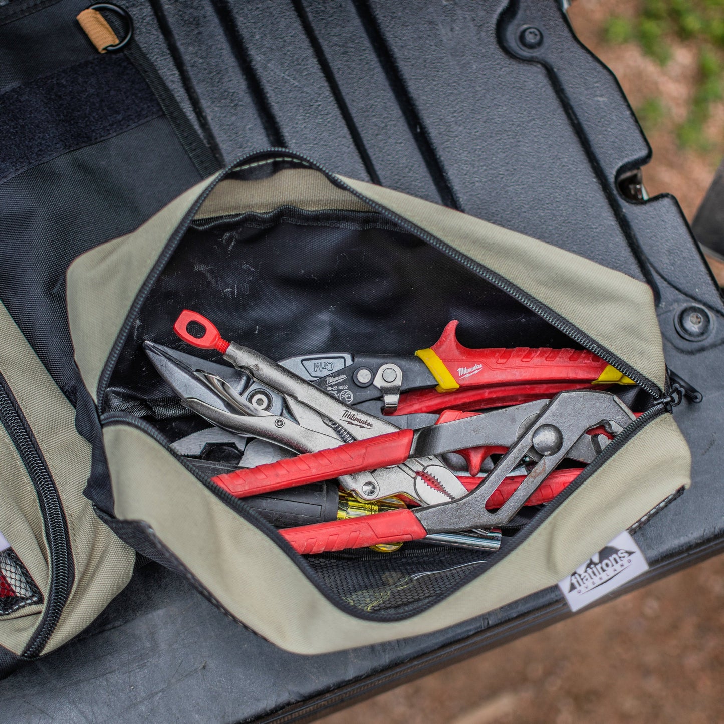 Roll Gear Stowage 4 x Hook-n-Loop Pouches
